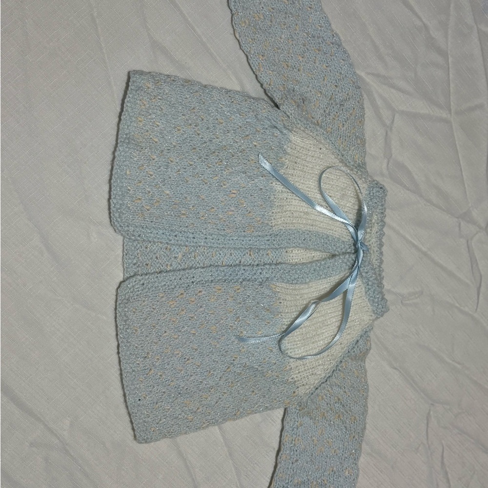 Vintage Chic Blue and Cream Knit Sweater